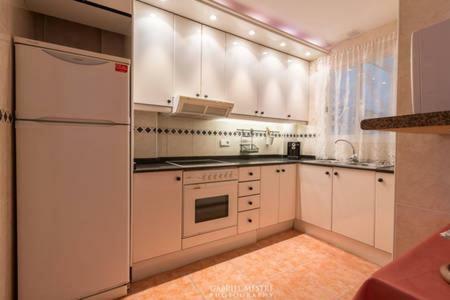Bonito Y Acoger, A 50 Metros Del Mar Con Wifi Apartamento Calafell Exterior foto